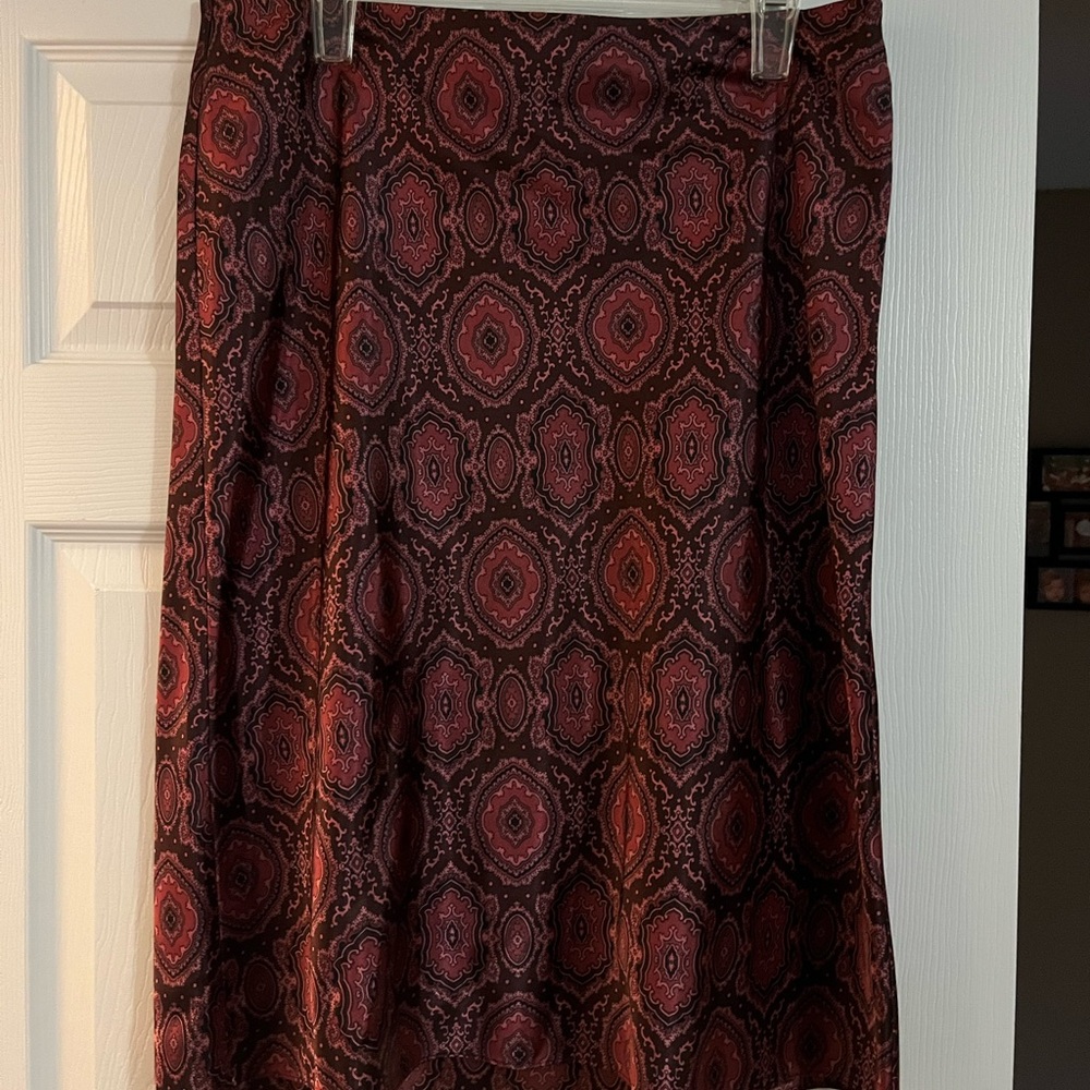 New York & Company Burgundy Patterned A-Line Skirt
